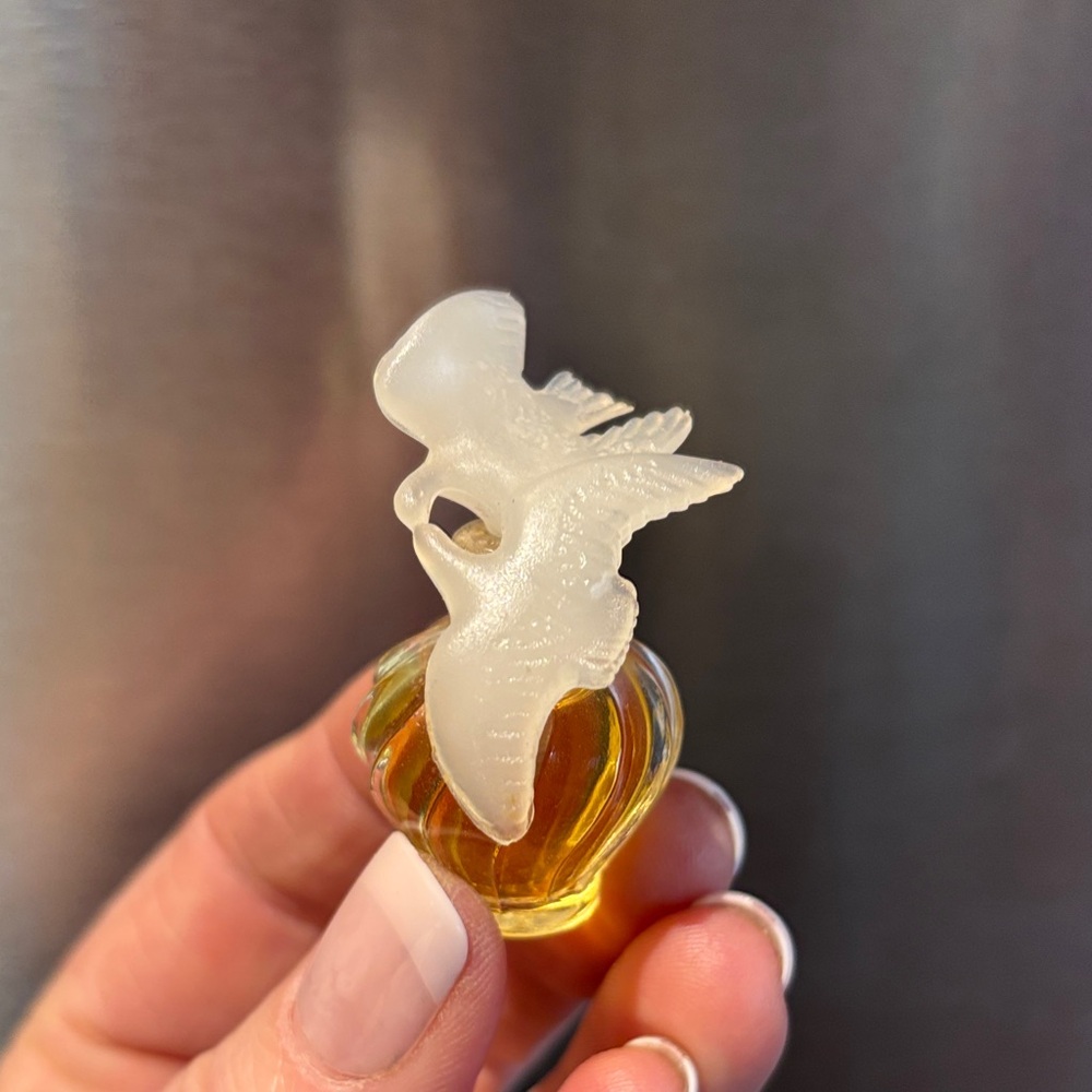 Vintage Avon Dove Nina Ricci's L'Air du Temps Stopper Mini Perfume Bottle